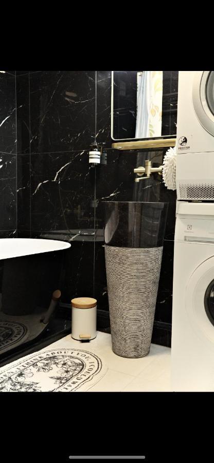 Rose Blossom Apartment In Paris วองว์ส ภายนอก รูปภาพ